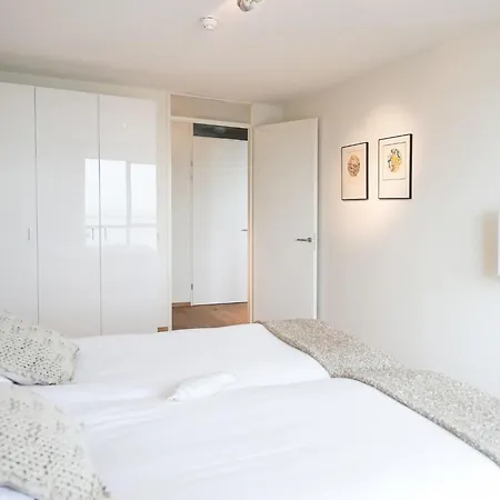 Apartment Spacious Modern In Scheveningen