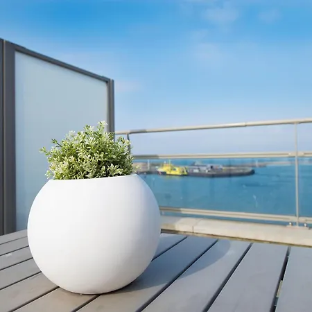 Spacious Modern In Scheveningen
