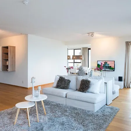 Spacious Modern In Scheveningen Apartment